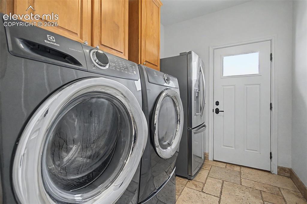 Image 25 of 49: Laundry