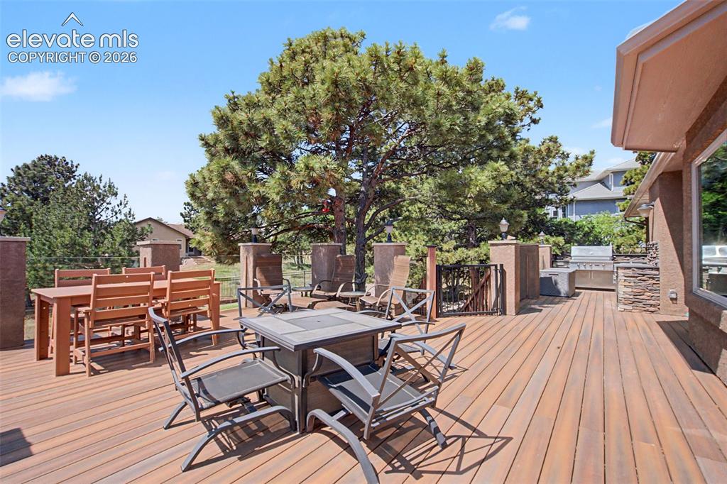 Image 44 of 49: Deck