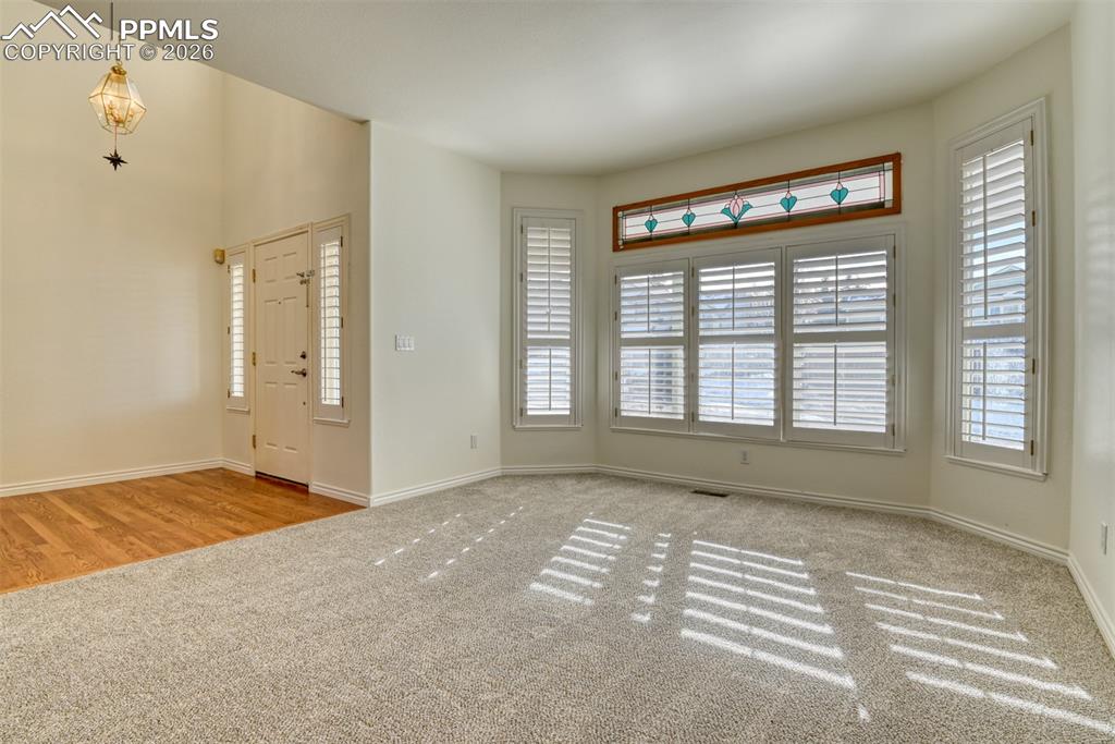 Image 10 of 46: Dining Room