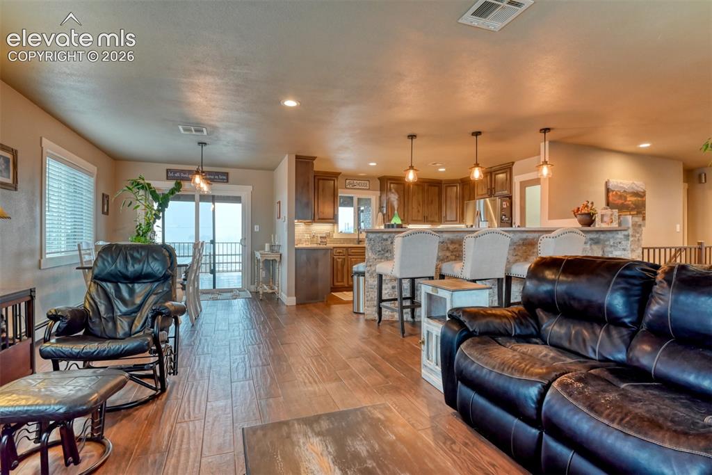 Image 9 of 50: Living Room