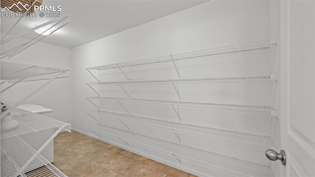 Image 14 of 48: Closet