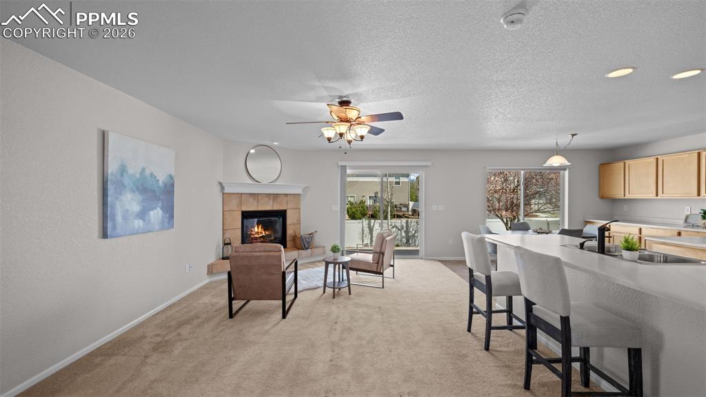 Image 18 of 48: Living Room