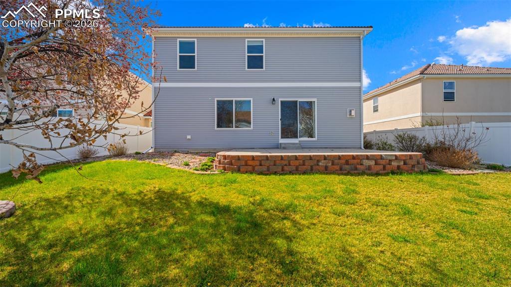 Image 30 of 48: Back of Structure