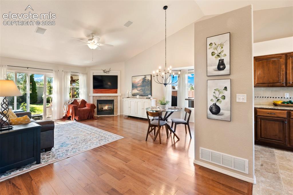 Image 9 of 50: Living Room