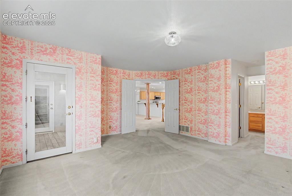 Image 18 of 39: Master Bedroom