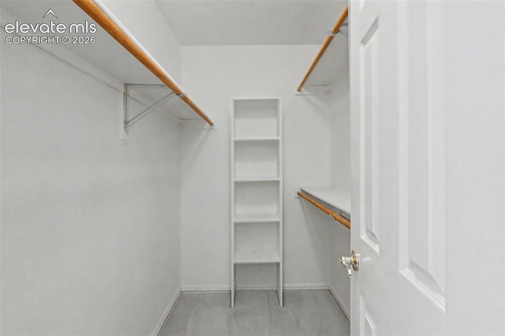 Image 20 of 39: Walk-In Closets