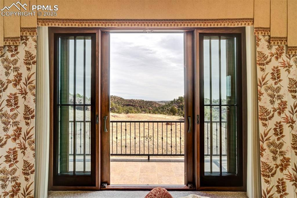Image 35 of 50: Private balcony with views of Aiken Canyon Nature Preserve