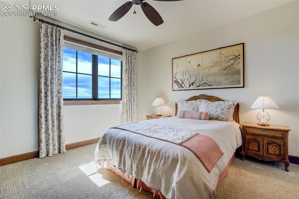 Image 39 of 50: Fourth bedroom
