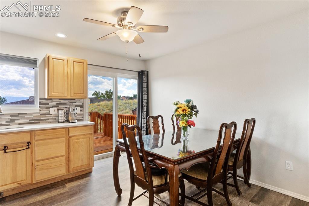 Image 8 of 27: Dining Area
