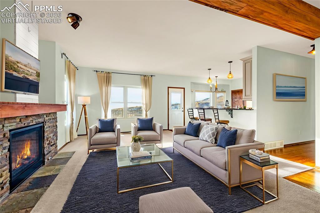 Image 21 of 50: virtually staged