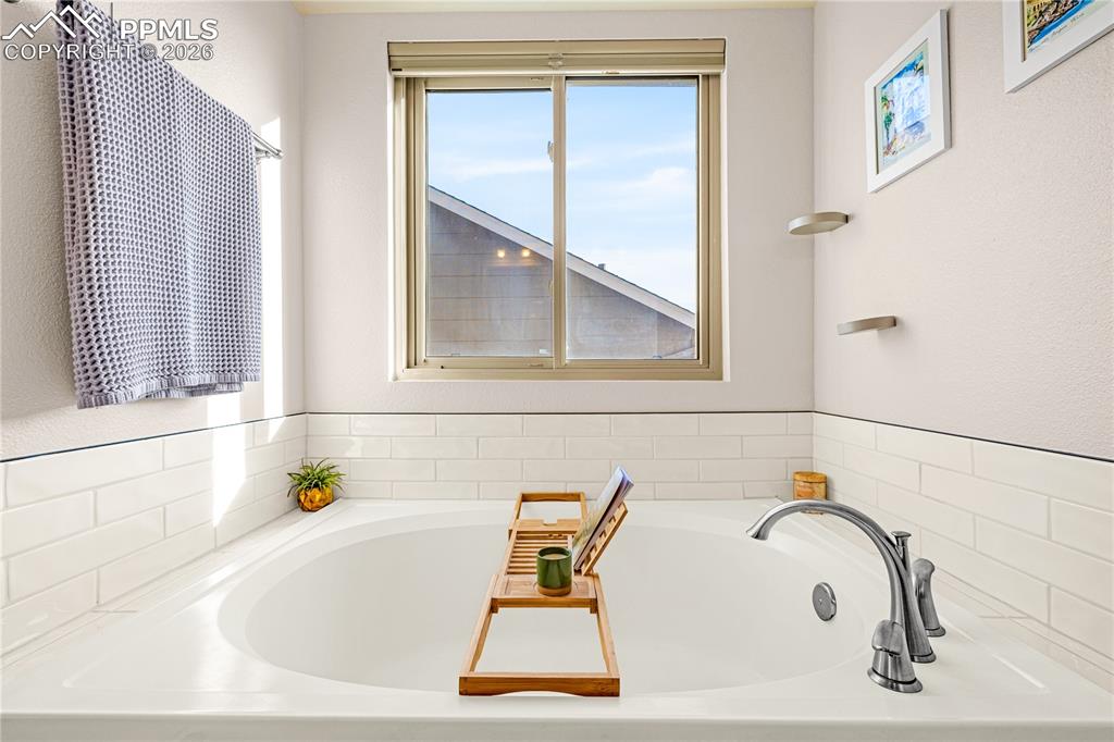 Image 29 of 50: Master Bathroom