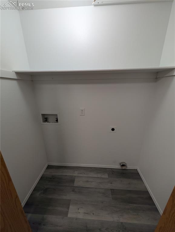 Image 12 of 13: Laundry