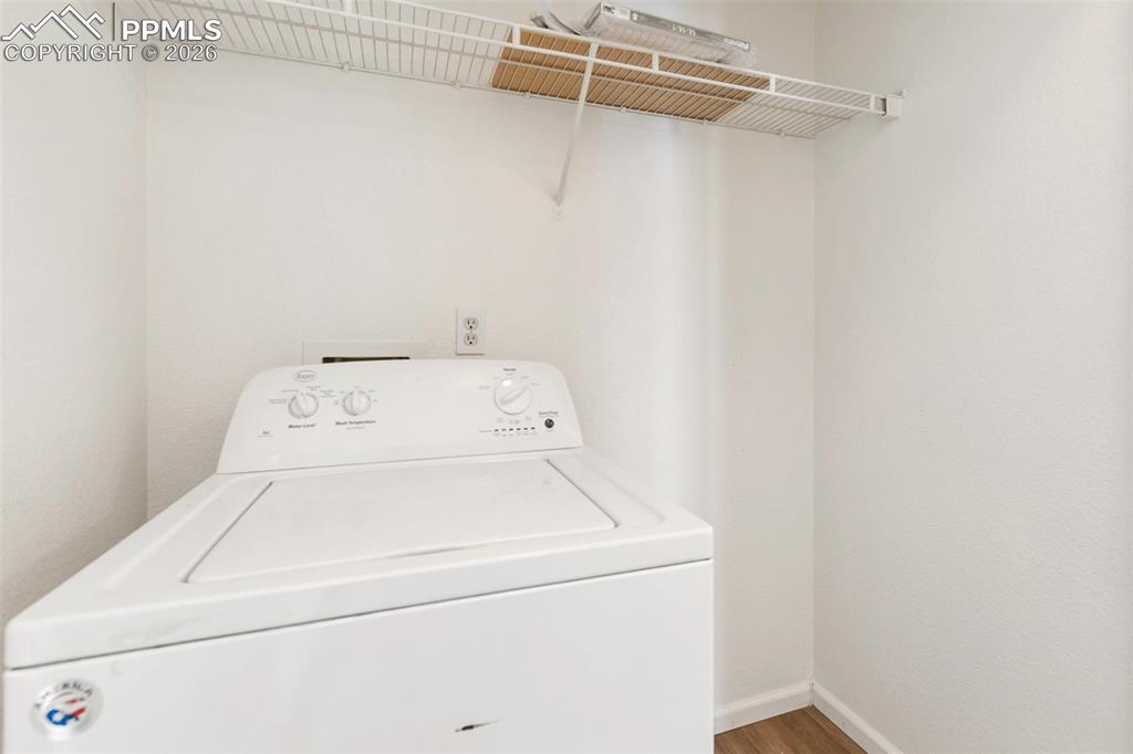 Image 17 of 37: Laundry