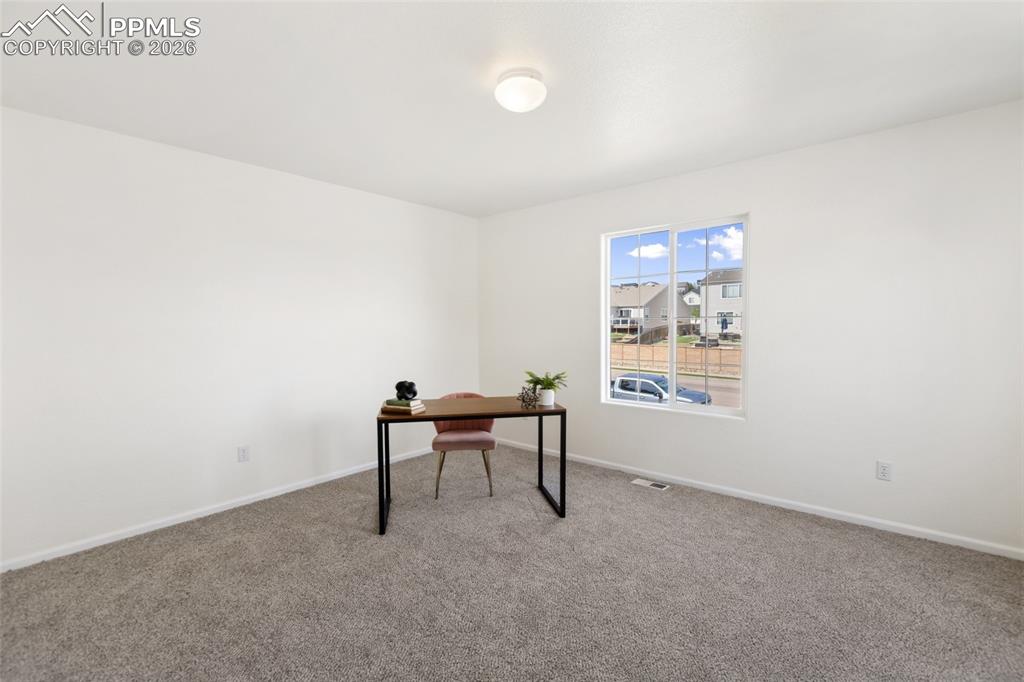 Image 26 of 37: Bedroom