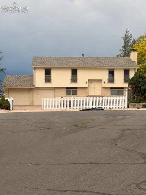 Image 1 of 11: Front of Structure