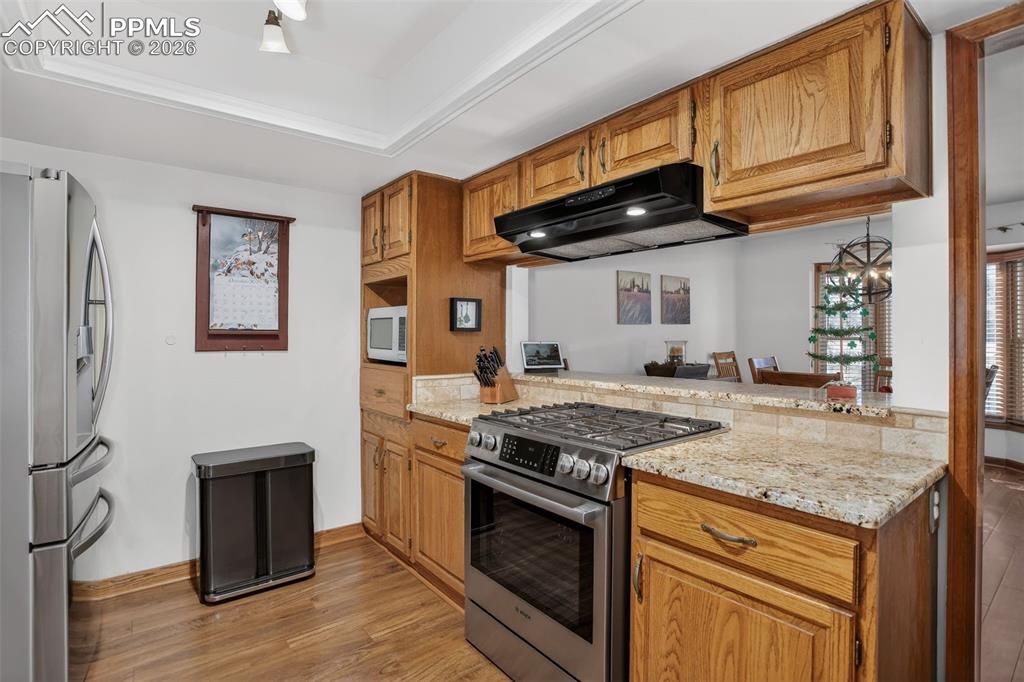 Image 10 of 29: Kitchen