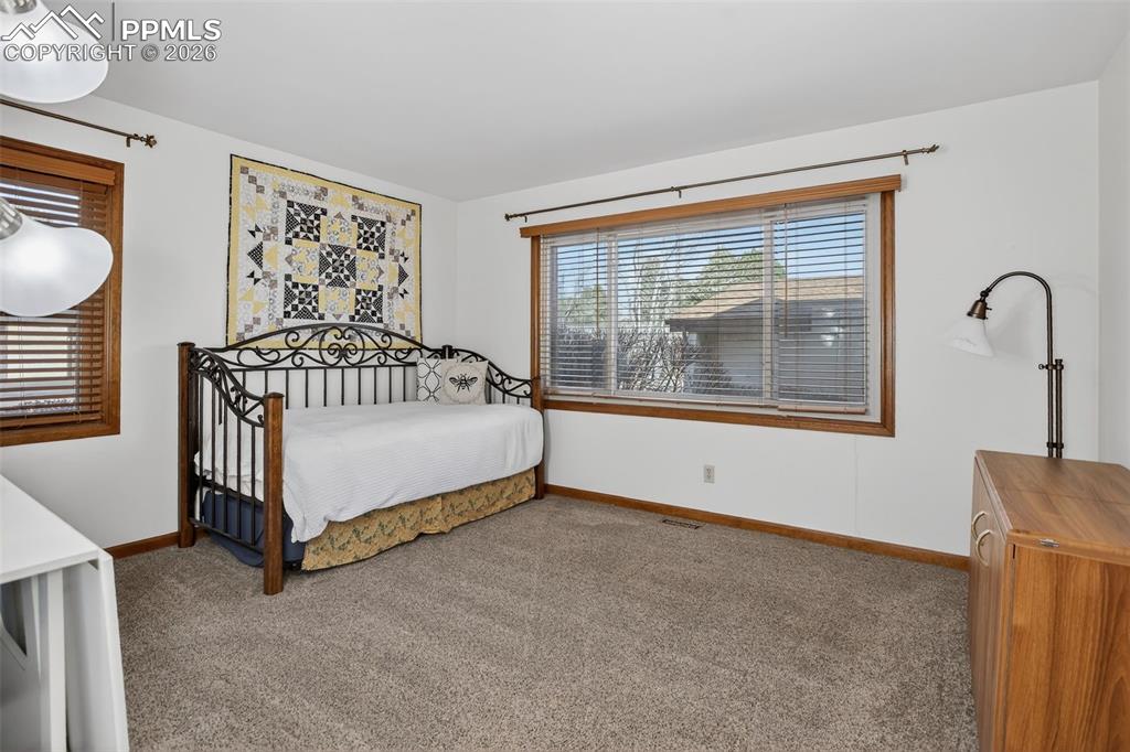 Image 21 of 29: Bedroom