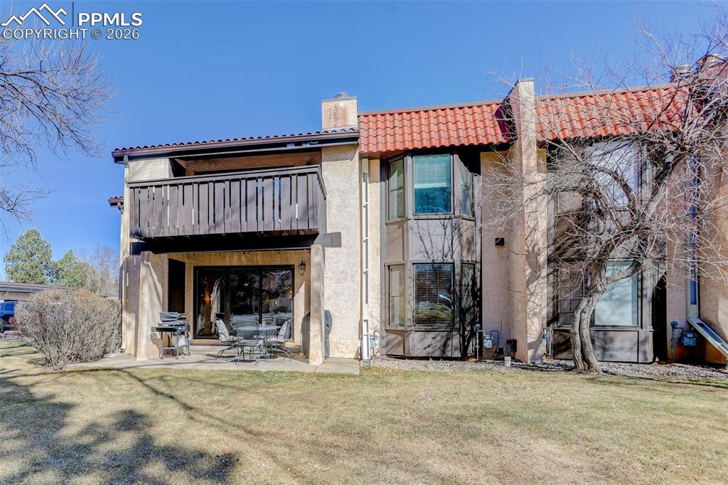 Image 28 of 29: Back of Structure