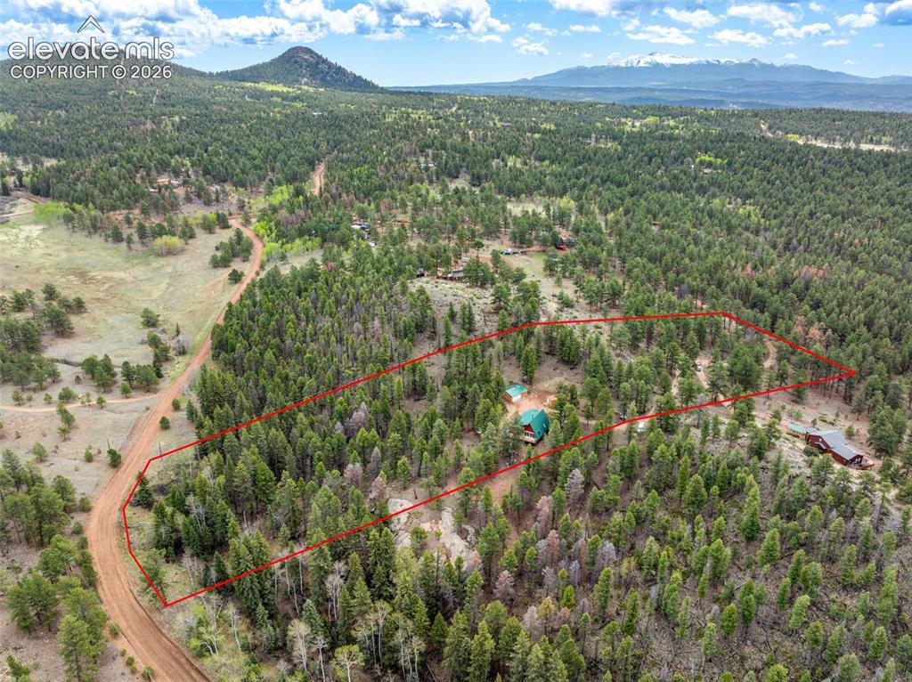 Image 31 of 32: Property Lines are Approximate and not a survey