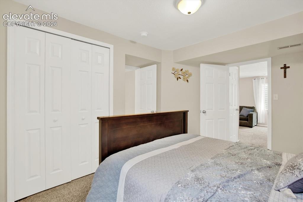 Image 33 of 40: Bedroom