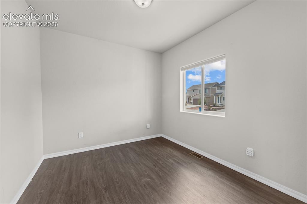 Image 8 of 31: Office