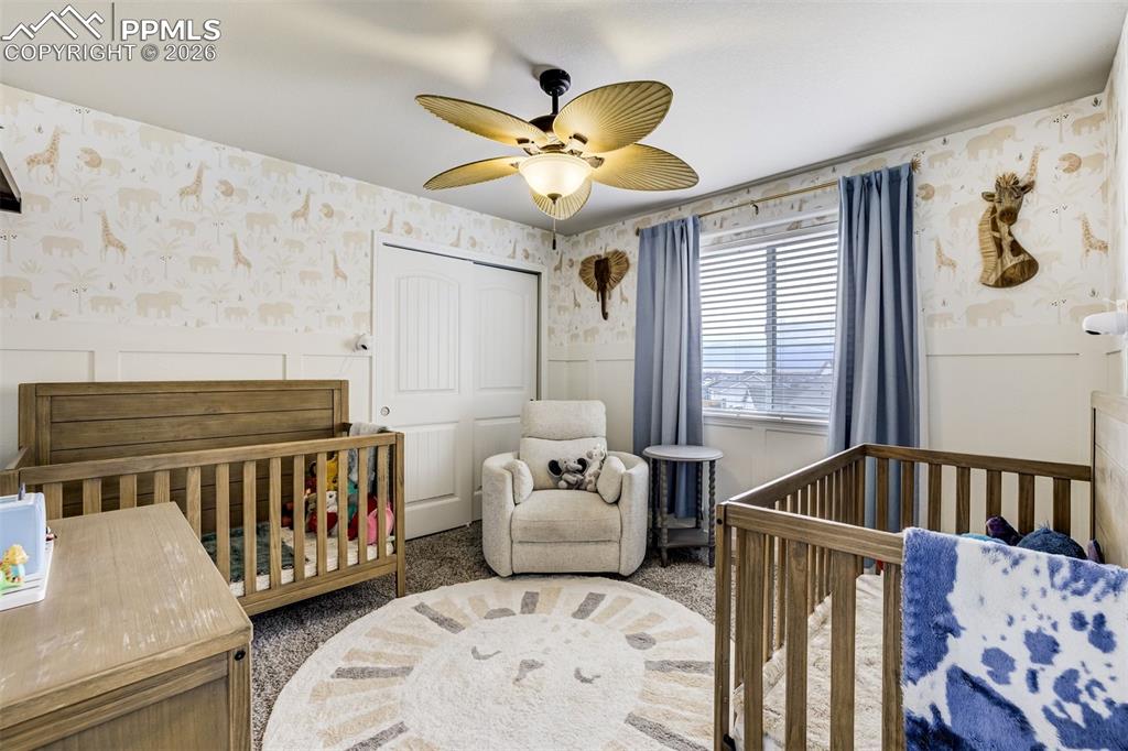 Image 26 of 50: Bedroom