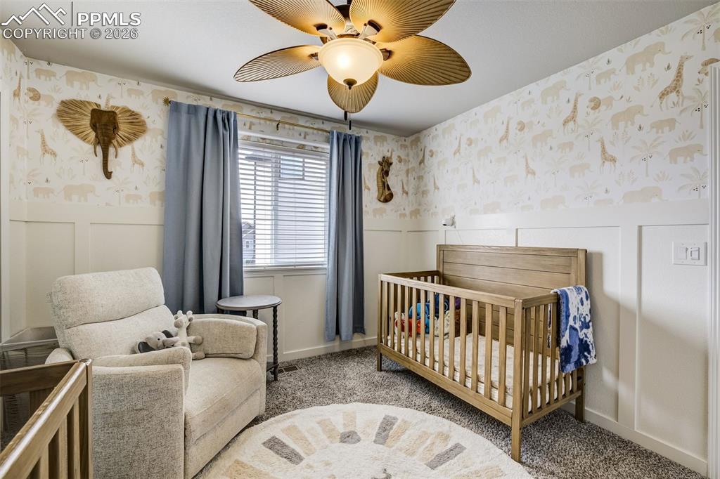 Image 27 of 50: Bedroom