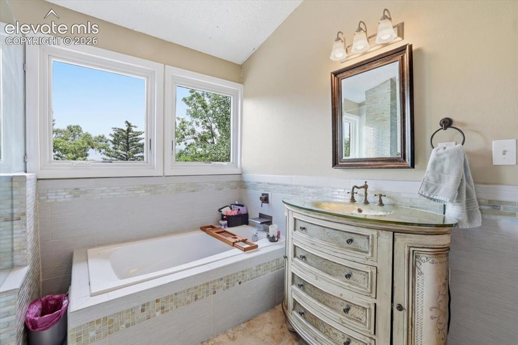 Image 31 of 50: Master Bathroom