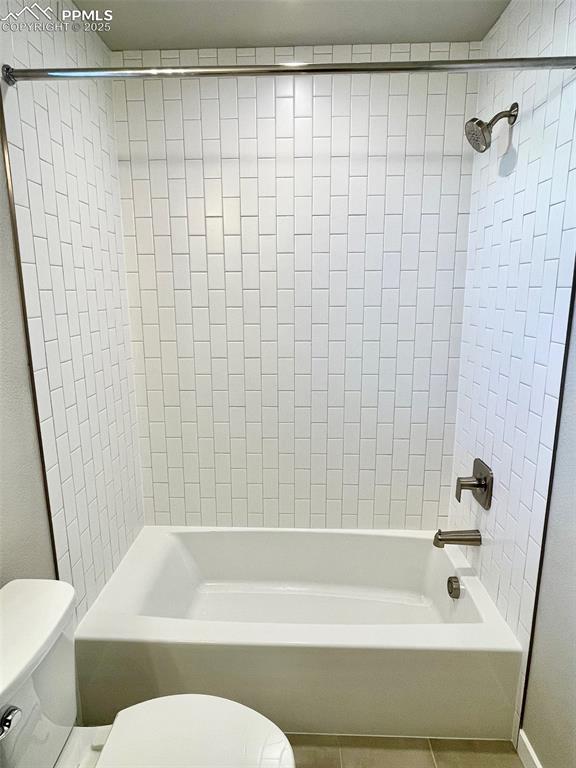 Image 11 of 26: Bathroom