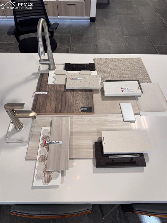 Image 2 of 2: Interior color selections