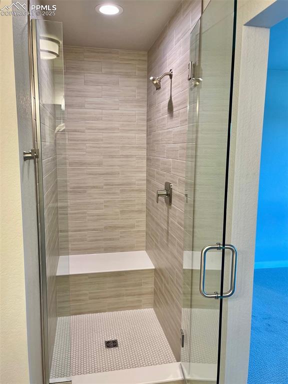 Image 23 of 26: Master Bathroom