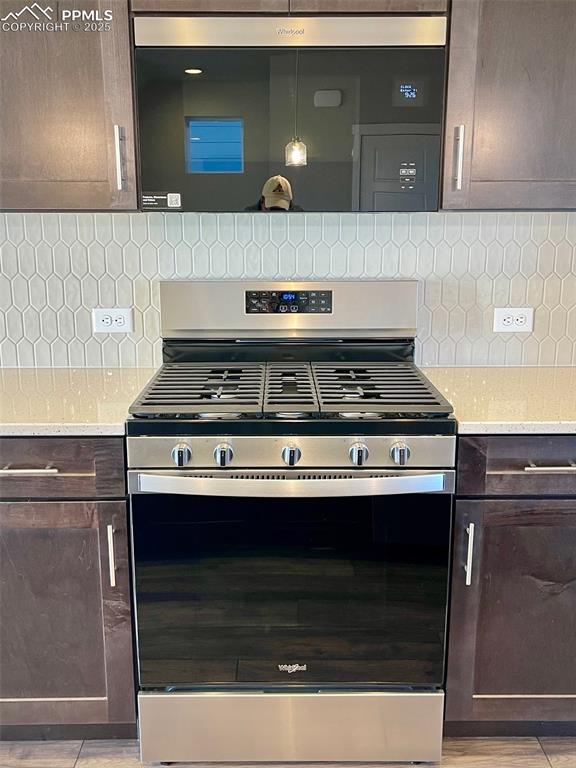 Image 5 of 26: Kitchen