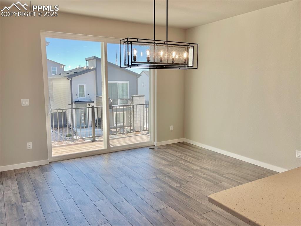 Image 8 of 26: Dining Area