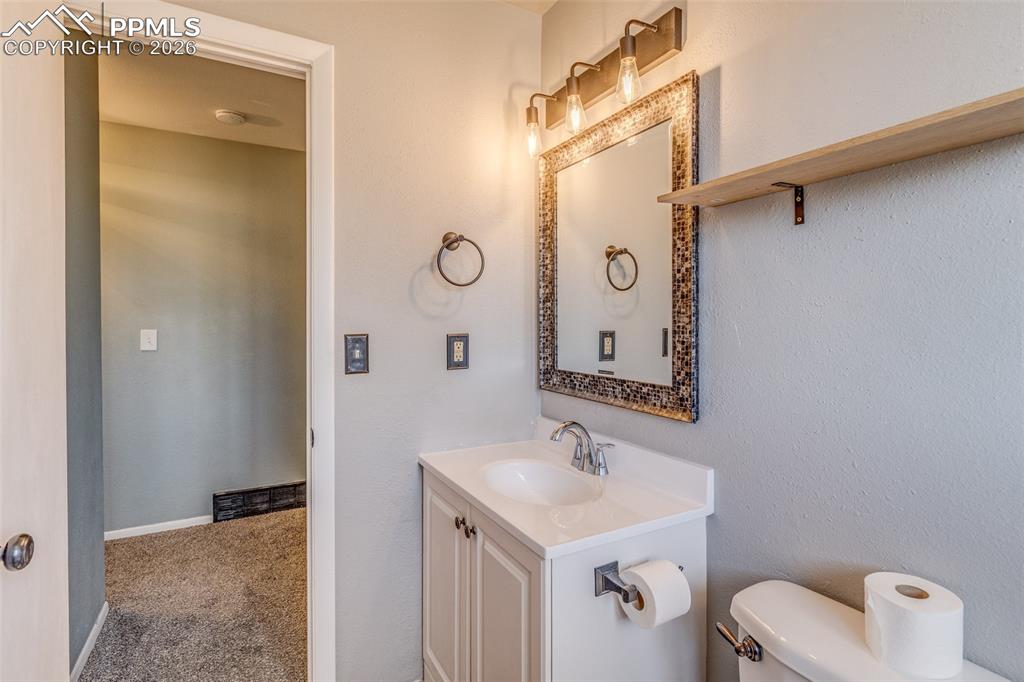 Image 12 of 30: Bathroom