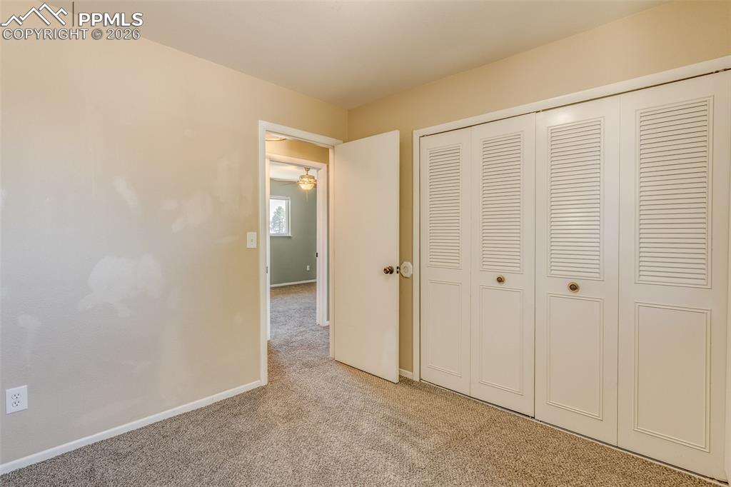 Image 15 of 30: Bedroom