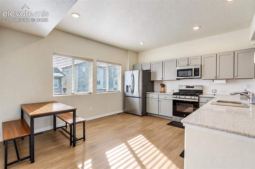 Image 6 of 18: Kitchen
