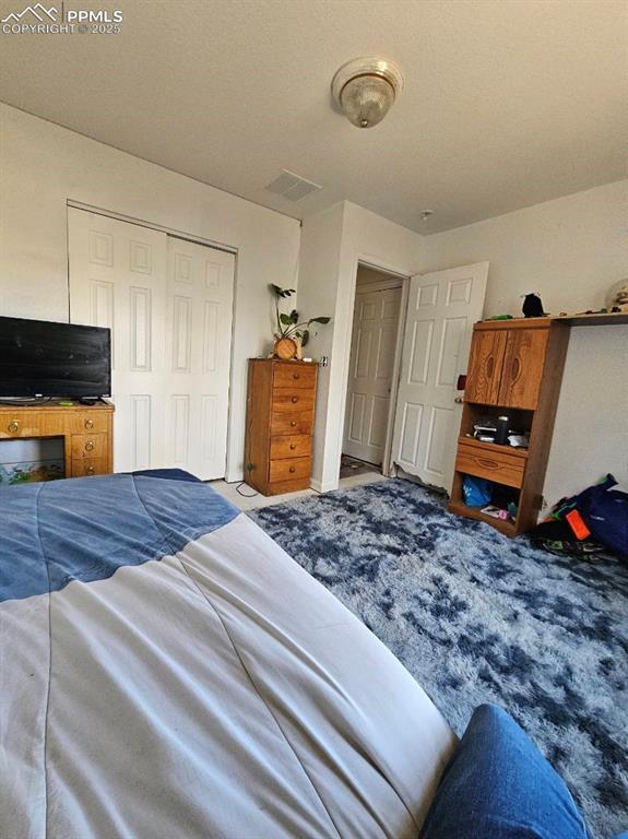 Image 12 of 26: Bedroom