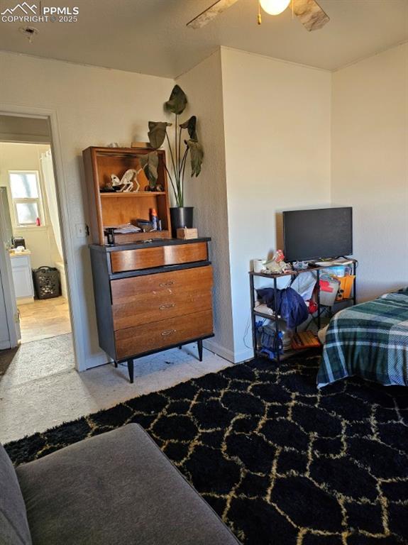 Image 14 of 26: Bedroom