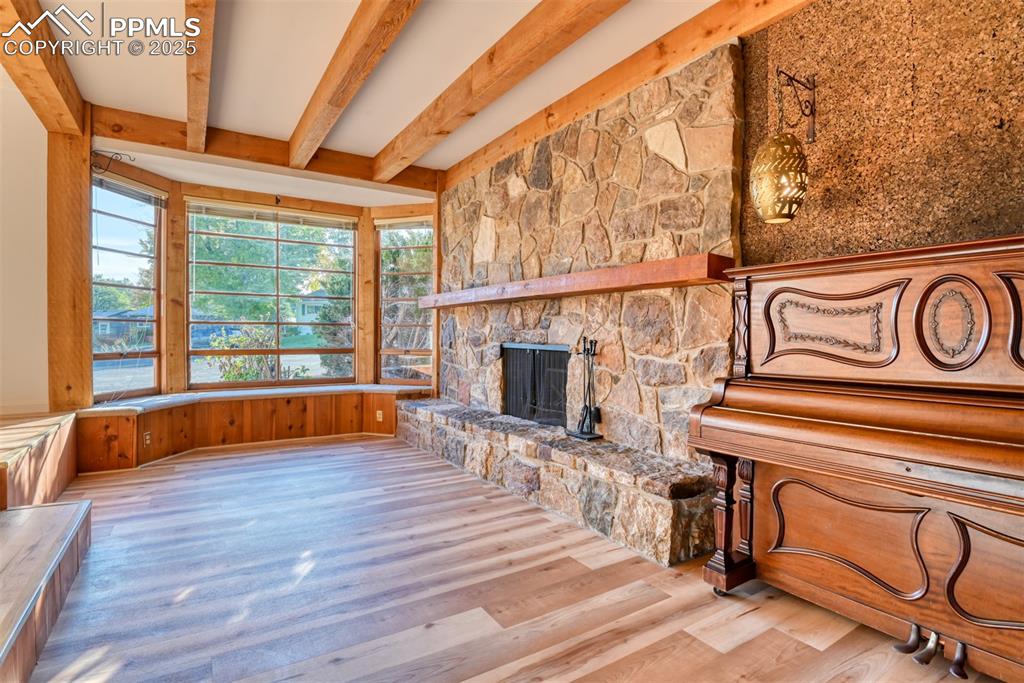 Image 10 of 49: Living Room