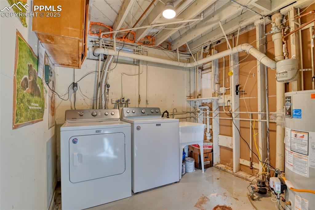 Image 37 of 49: Laundry