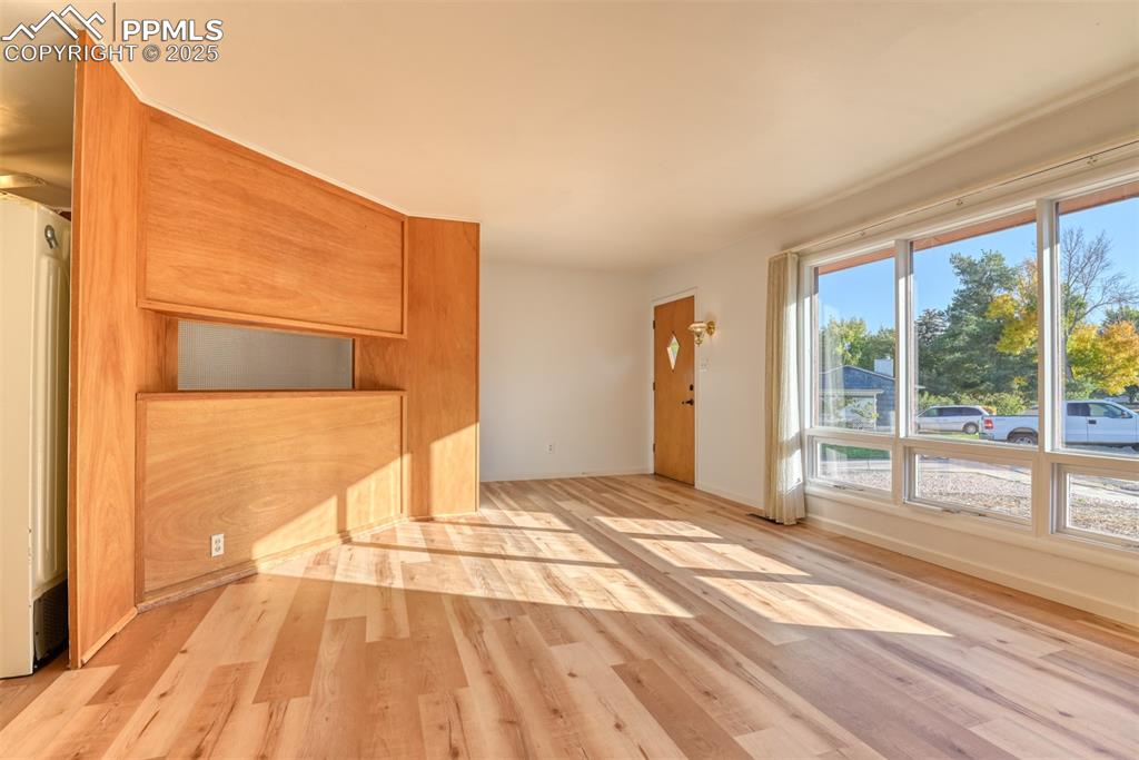 Image 6 of 49: Living Room