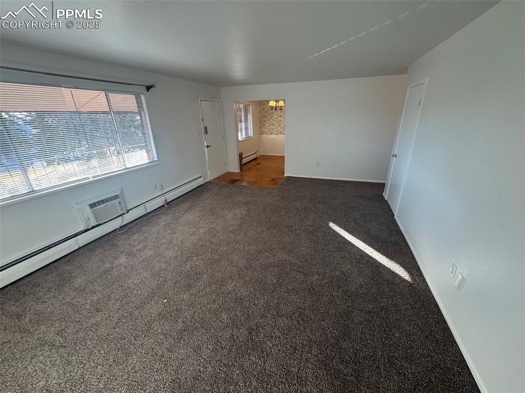 Image 4 of 30: Living Room