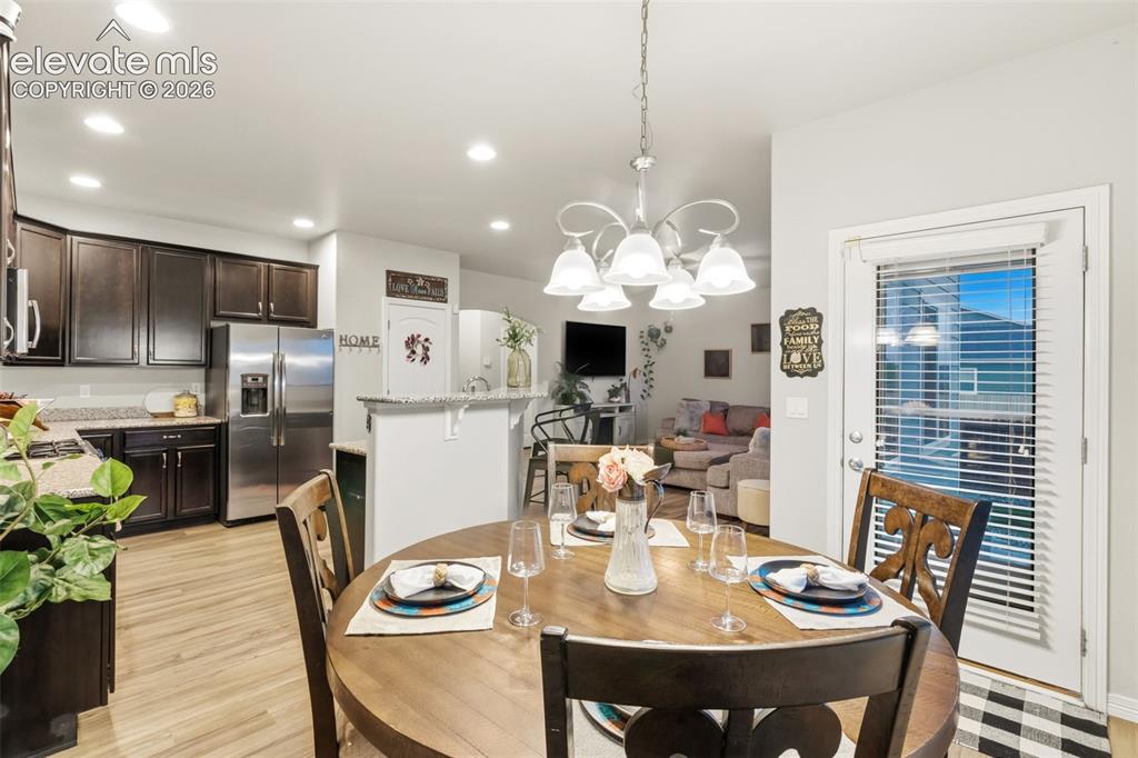 Image 4 of 45: Dining Area