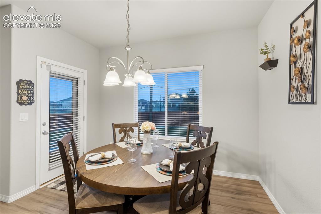 Image 8 of 45: Dining Area