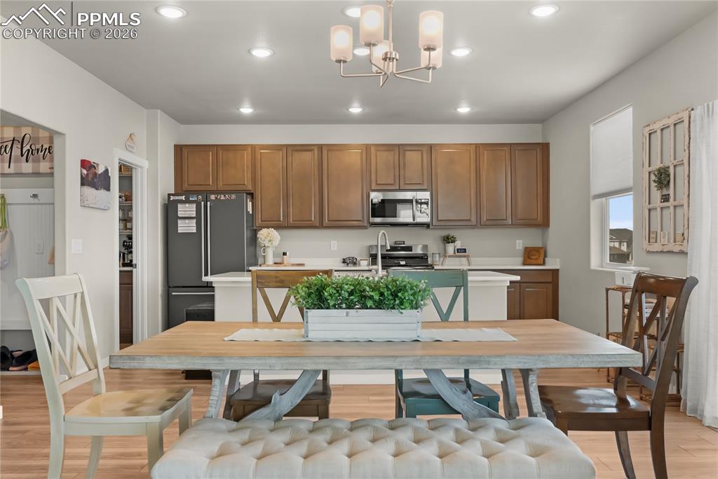 Image 10 of 37: Kitchen