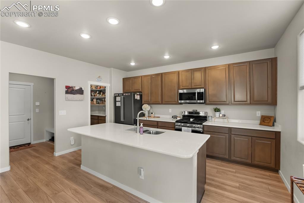 Image 11 of 37: Kitchen