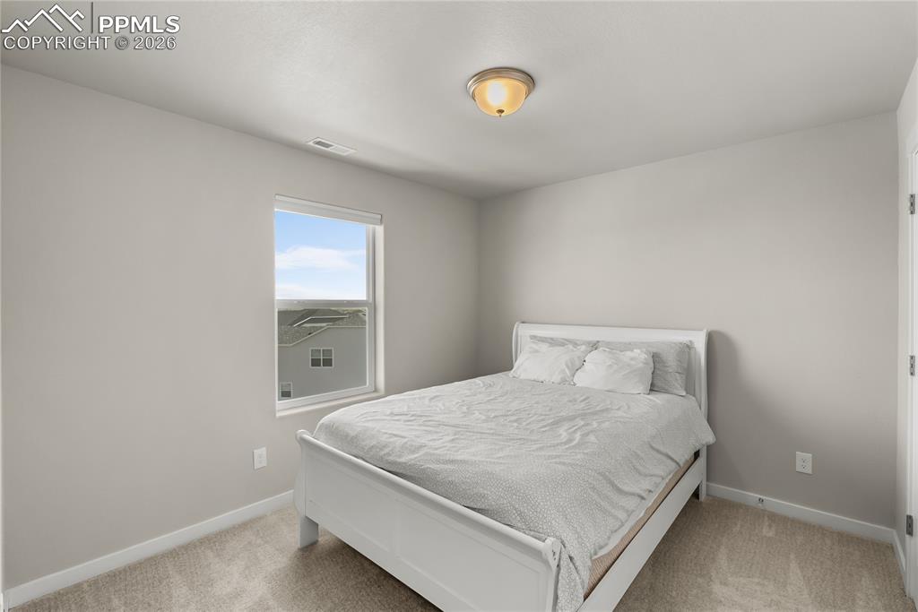 Image 16 of 37: Bedroom