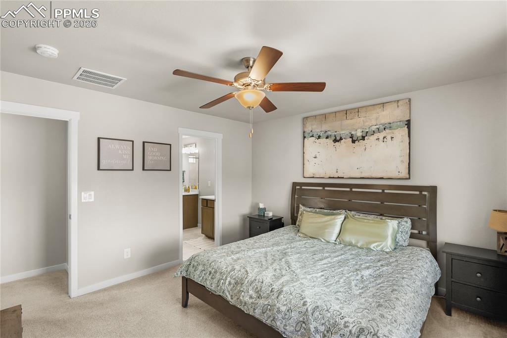 Image 19 of 37: Bedroom