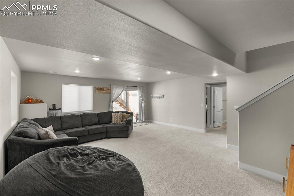 Image 25 of 37: Living Room