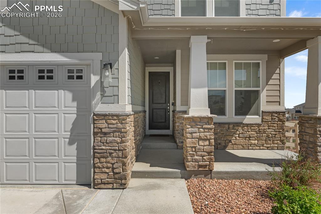 Image 3 of 37: Entry